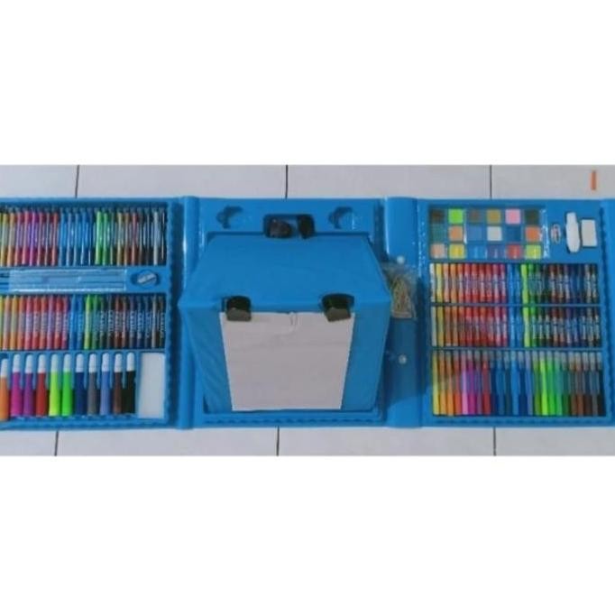 

Nutrilon Set Kit Lukisan 208 Pcs Dengan 12 Mini Marker 24 Warna Air 48 Pasir Minyak 24 Crayon 24 Pensil Warna 18 Kertas Lukisan Dan Alat Tulis Lengkap