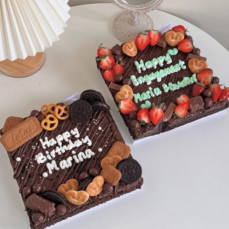 

Ready Mix Brownies Fudge Martinee Patisserie Gift Hampers