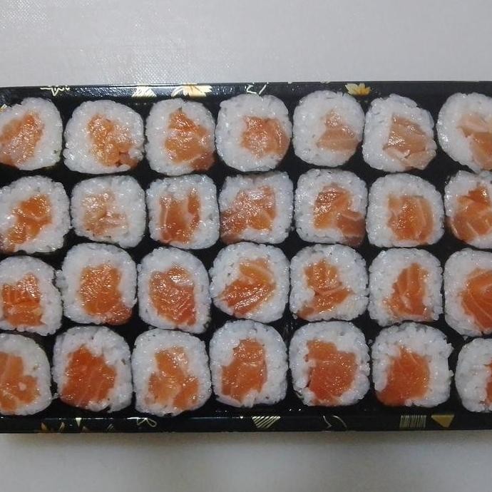 

Produk Baru!! Salmon Maki Sushi - Roll Ikan Salmon Segar Siap Santap