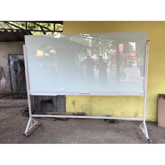 

Glassboard Standing 120X180