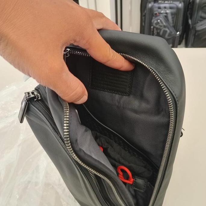 Grosir Tumi Harrison Gregory Sling Bag - Tas Selempang Pria - Black Ombre