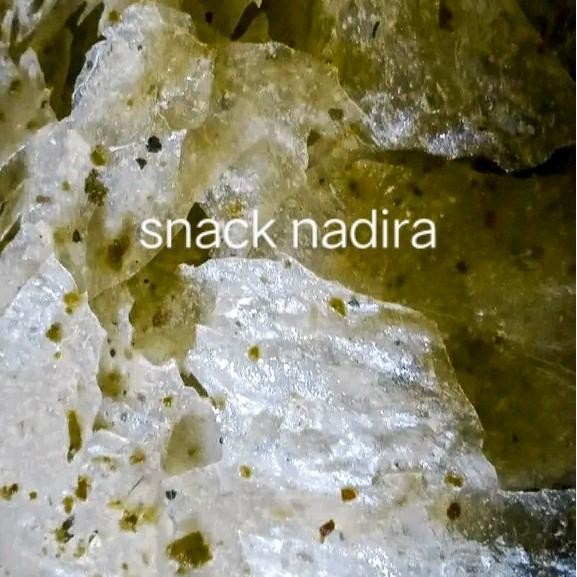 

CCF KERIPIK KACA PEDAS DAUN JERUK KEMASAN 1KG Kripca Kripik Cemilan Snacks Food