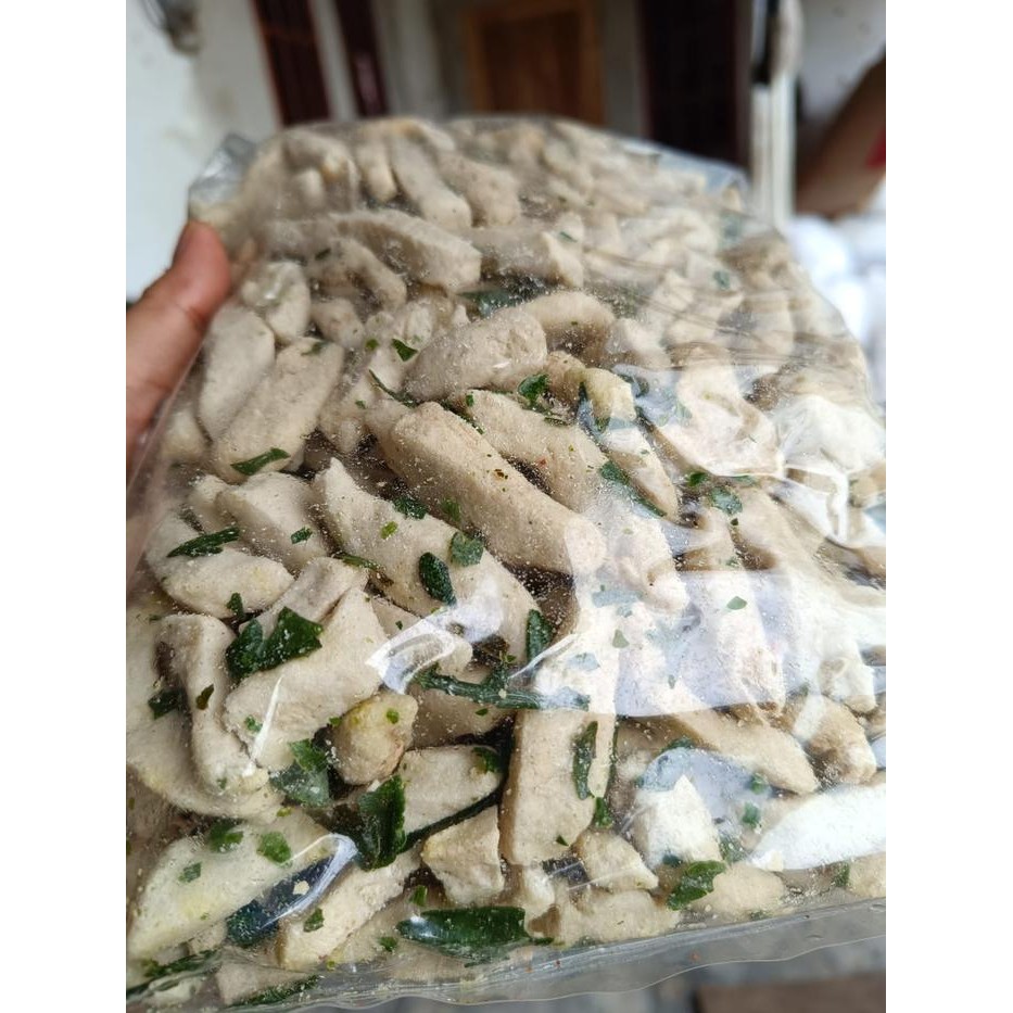 

Ccf Basreng Pedas Daun Jeruk Gurih Renyah Nampol Viral 1000 Gram Cemilan Snack Asin Food Kerang Makaroni Sotong Goreng