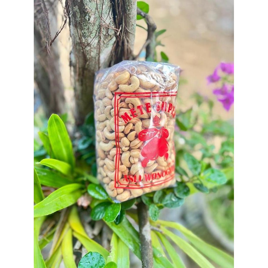 

Kacang Mete 1Kg Goreng Asin Gurih Asli Wonogiri Snacks Cemilan Mede Bawang Terlaris