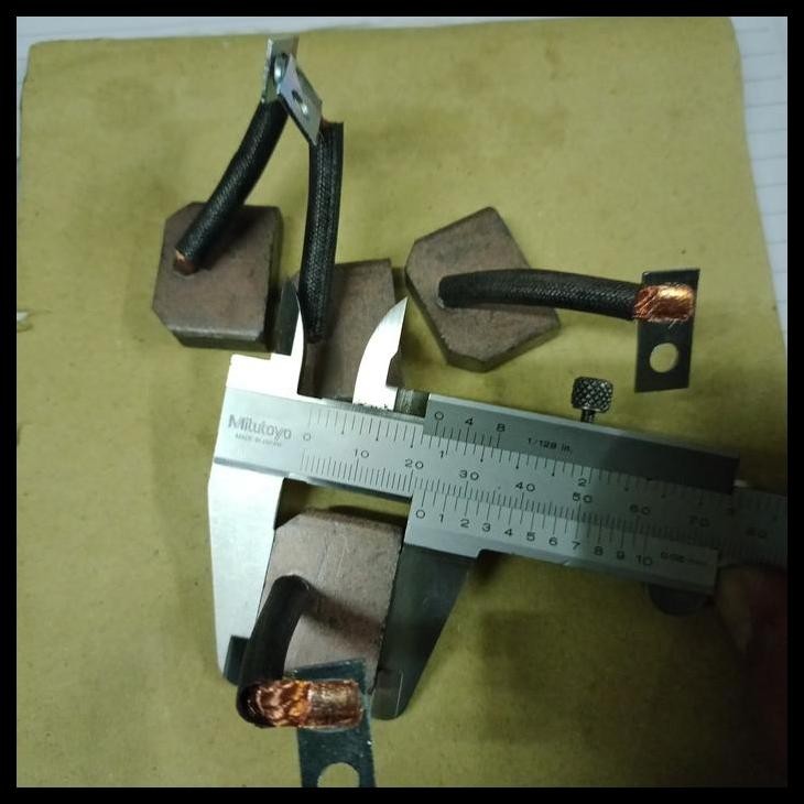 

DISKON D85E-SS-2BD-602CARBON BRUSH 1 SET !!!!!!