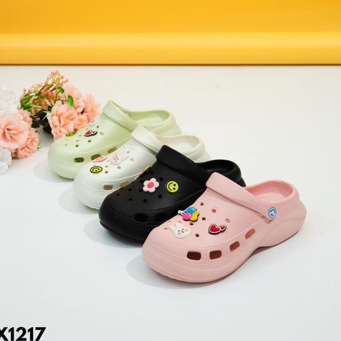 

SANDAL WANITA SUPER KEREN DAN KEKINIAN BAHAN RUBBER ANTI SLIP MOTIF CARTOON 1217 CS