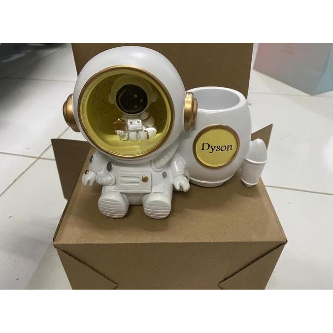 

BEBAS ONGKIR - Panda Home Tempat Pulpen Pensil Dengan Lampu Astronot Rusa Custom Nama