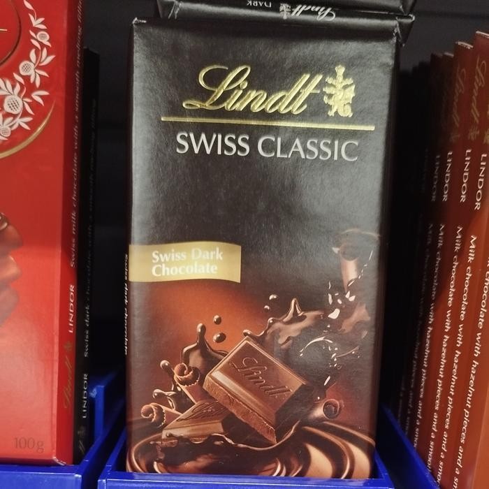 

Lindt Swiss 60% Dark Chocolate 100Gr Terlaris Best Quality 100% Original