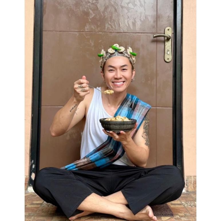 

yt- fj-44 Seblak Instan Rafael Pedas Komposisi Alami Viral Viral