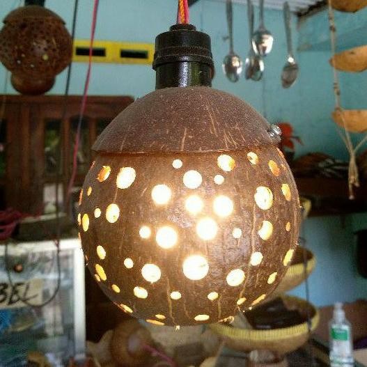 BEST KERAJINAN KAP LAMPU GANTUNG BATOK KELAPA