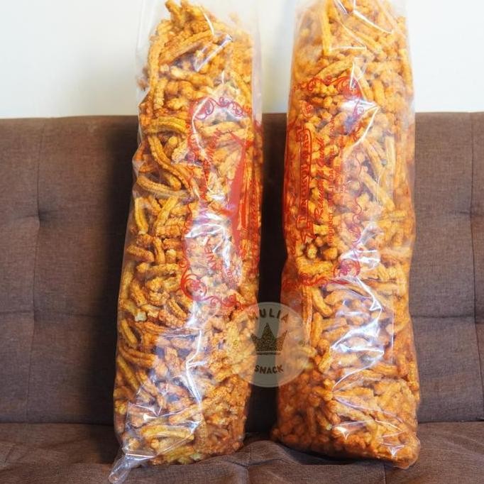 

Kerupuk Manggar Pedas 800gram cap Tongkolmas