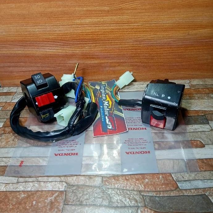 HOLDER SAKLAR SATU SET MOTOR ASTREA GRAND LEGENDA PRIMA LEGENDA 2 SAKLAR KIRI SEN SAKLAR KANAN LAMPU