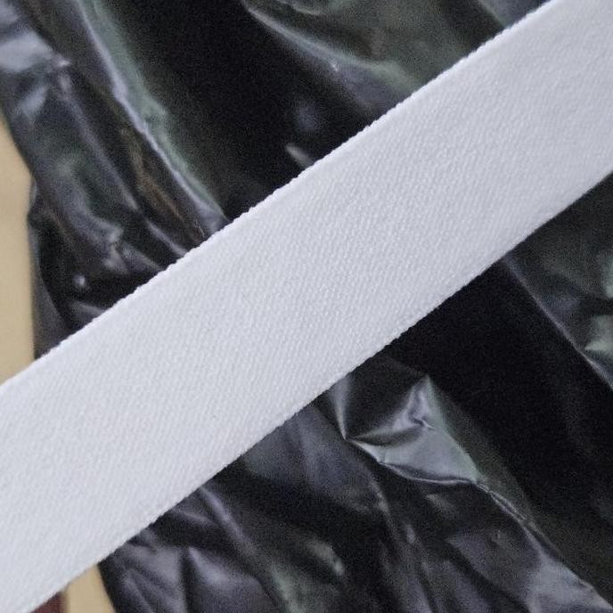 

[ 11.5Mm X 1700Yard (1500M) ] Tali Karet Elastis Webbing Rope Putih 1,15Cm X 1700Yard (1500Meter) Roll 3300Gr Pita Bisban / Bias Tape / Tabular Hammock Sofa Jok Tas Masker Dll 1.15Cm Co