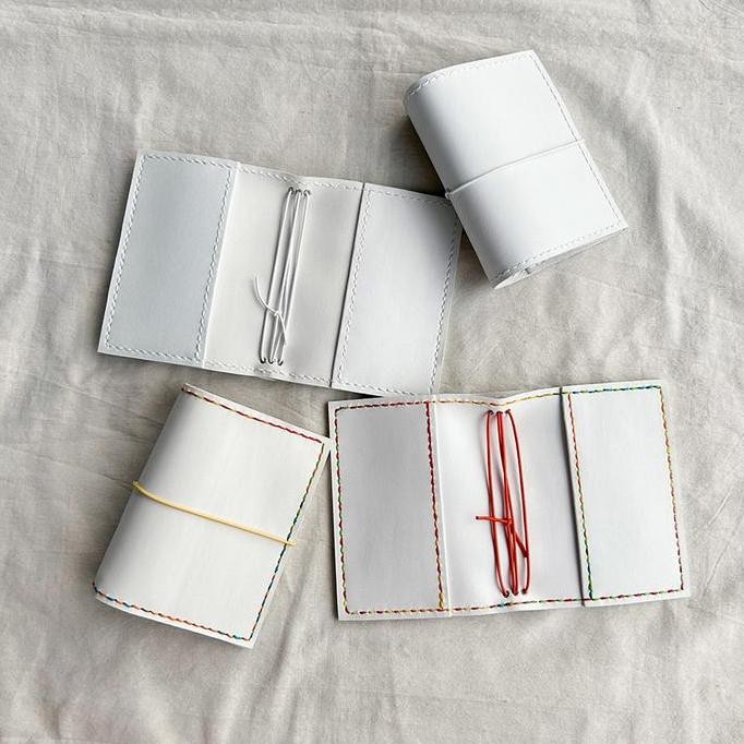 

READY White myntydori with Exterior Pocket NEW