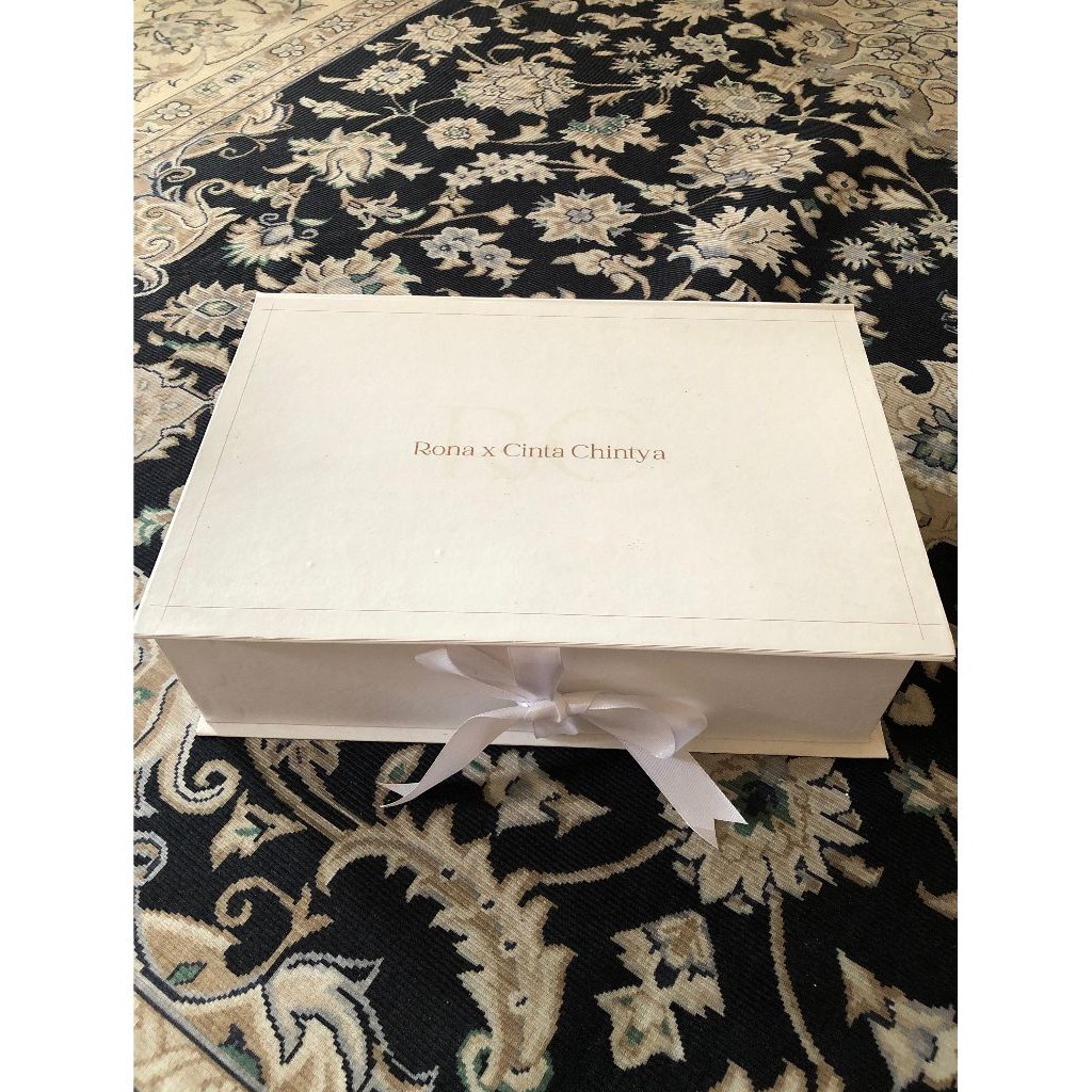 

BOX ABAYA CRADENZA