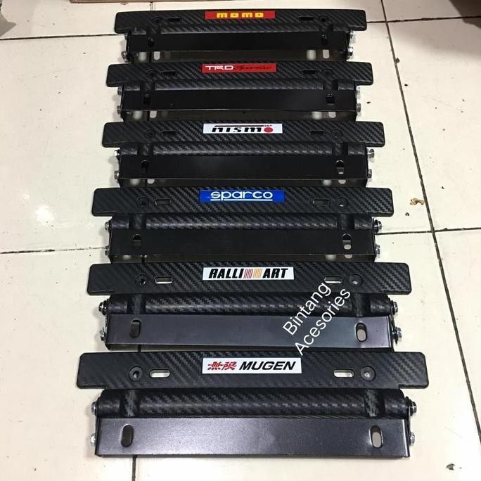 Dudukan Plat Nomor Mobil XPANDER CROSS JDM CARBON Hitam