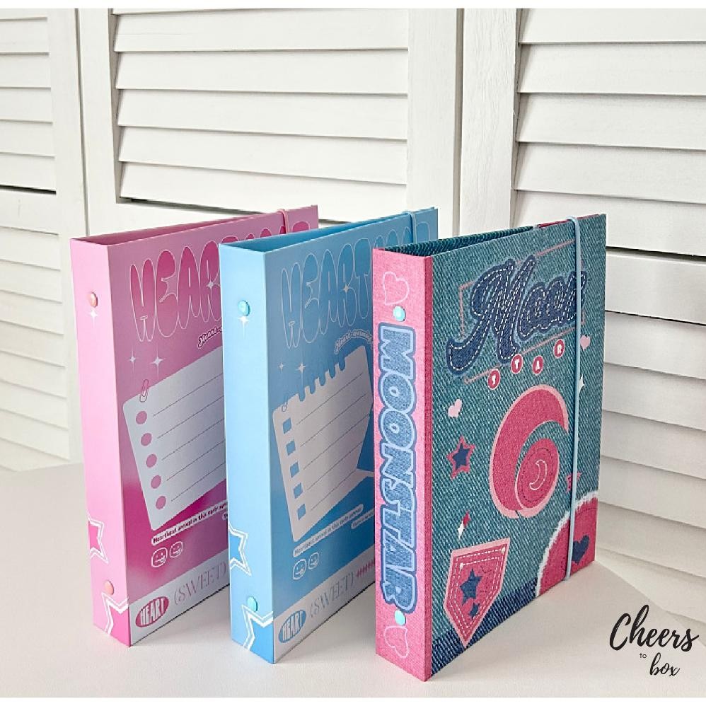 

Kuke [Free Sleeve 10 Lembar] Binder Hardcover A5 Bisa Di Refill / Buku Binder 6 Ring Photocard / Compotition Book Photocard 2R 6X9 Cm / Tempat Penyimpanan Hard Case Kartu Sleeve 4P 2 Sisi Ht-12