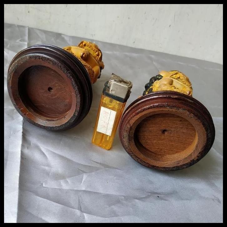 

TERBARU SEPASANG QILIN FIBER ALAS KAYU !!!!
