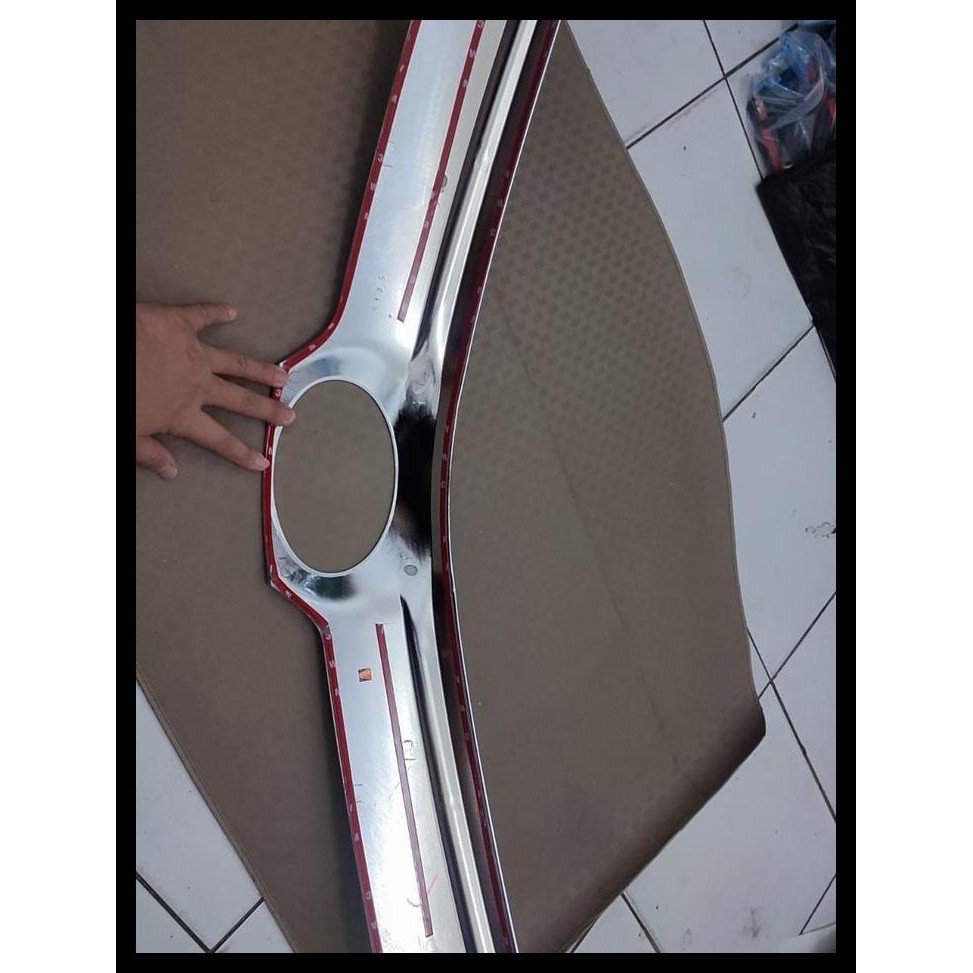 DISKON COVER GRILL DEPAN MOBIL AVANZA VELOZ 2019UP CHROME 
