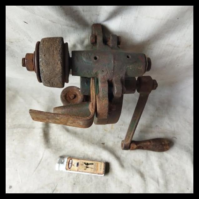 DISKON PAJANGAN VINTAGE GERINDA ENGKOL MANUAL LAWAS 