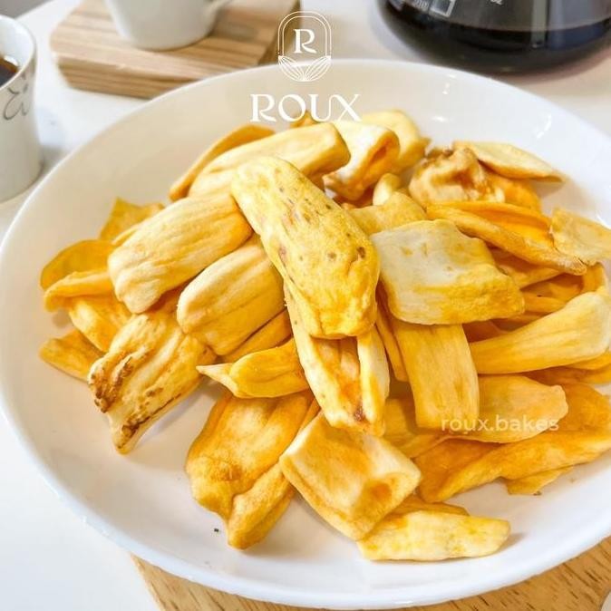 

Roux Keripik Nangka Super Grade A Premium Minyak Kelapa Sehat Snack 50G Tanpa Gula Fruit Food Cemilan Crispy Chips Nangka Kering Makanan Ringan