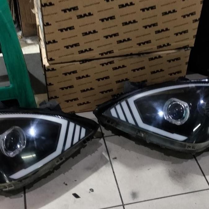 lampu custom Avanza old