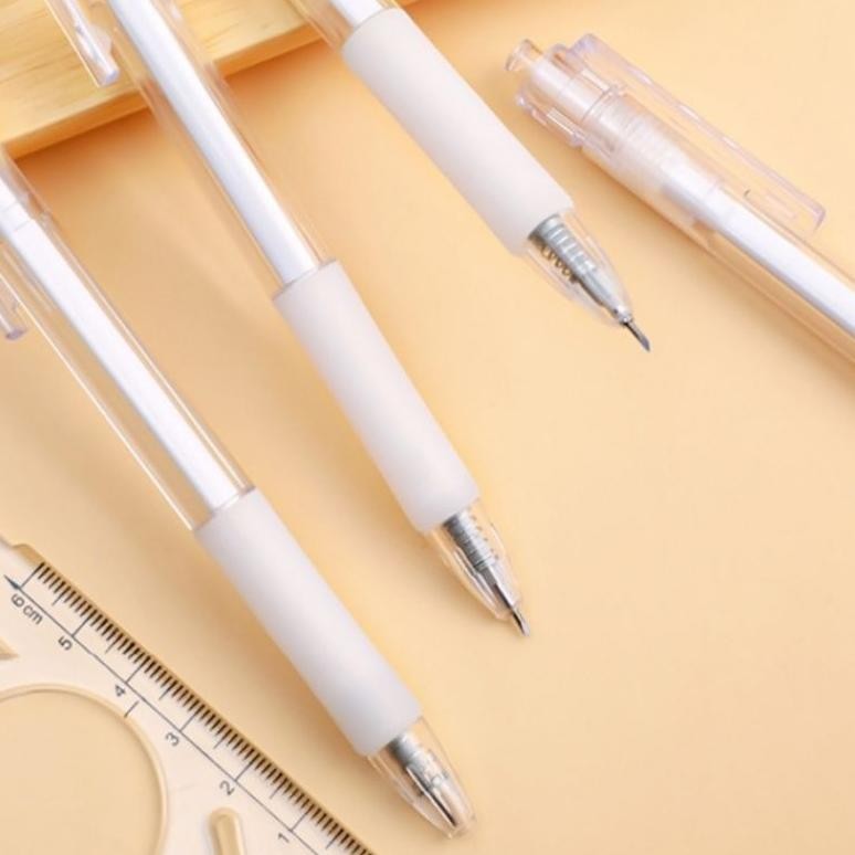 

Pisau Cutter Bentuk Pena Desain Unik Mudah Digunakan