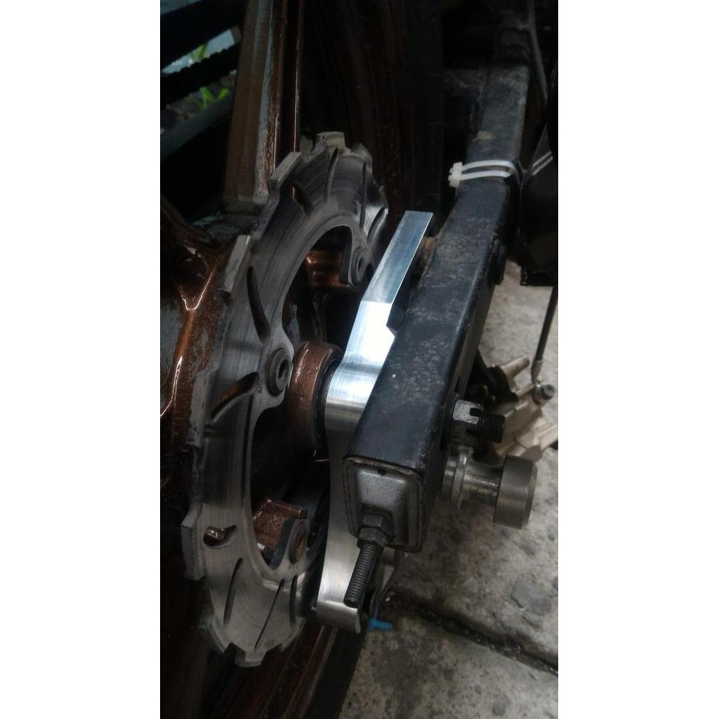 BRACKET KALIPER BREMBO 2P CBR 150 OLD