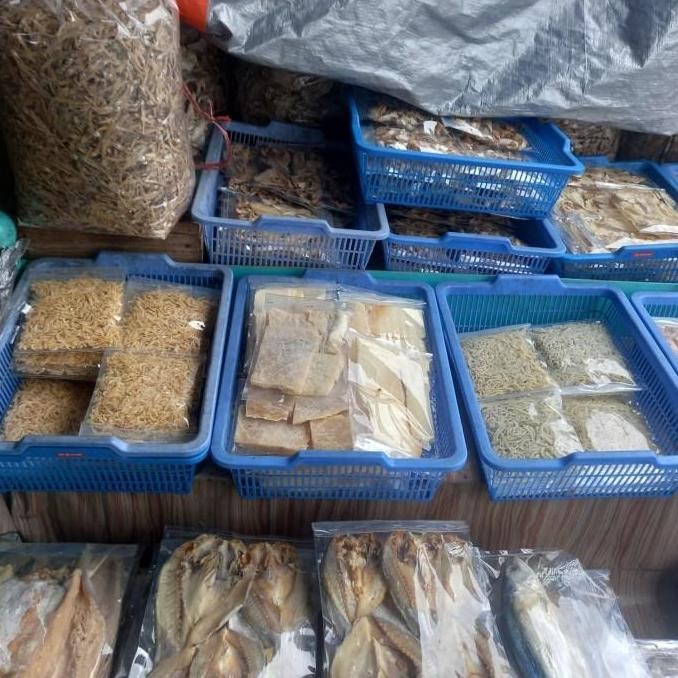 

EXKSTRA [Distributor] Mentahan Ikan Asin Bulu Ayam 1 bungkus Khas Kenjeran