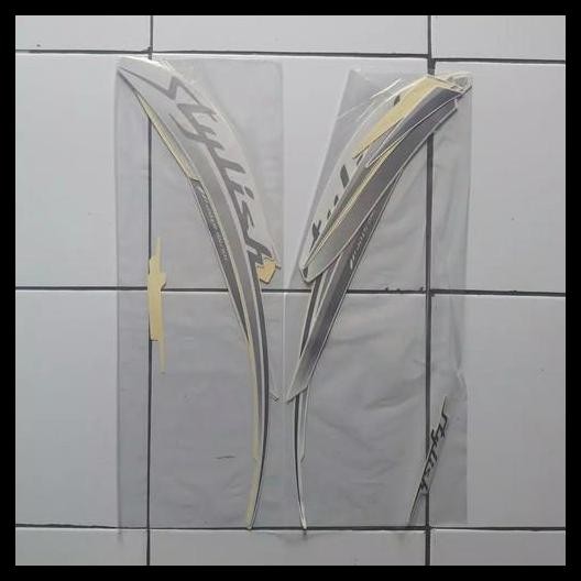 BEST DEAL (ORI) STRIPING STICKER BODY HONDA SCOOPY FI STYLISH 2019 2020 PUTIH 