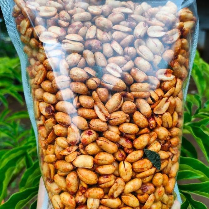 

1Kg Kacang Pedas Manis/ Kacang Tanah Pedas 1Kg Food Snacks Mete Makanan Cemilan