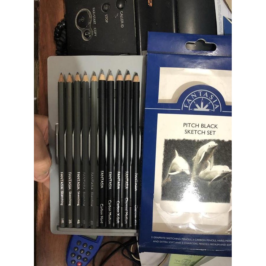 

Pensil Charcoal Carbon Graphite Fantasia Sketch Isi 10 England Original