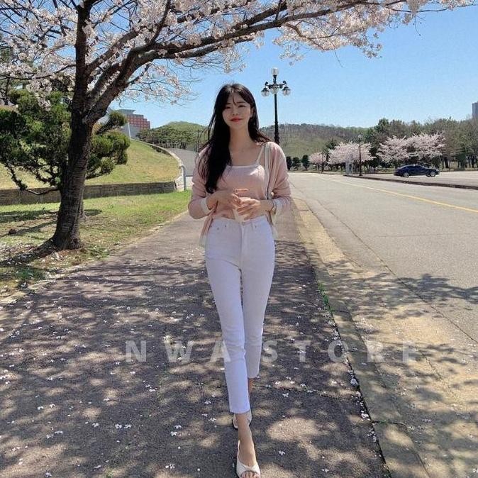 

NWA Celana Highwaist Jeans Fiona Pensil Polos Denim Putih Wanita Stretch