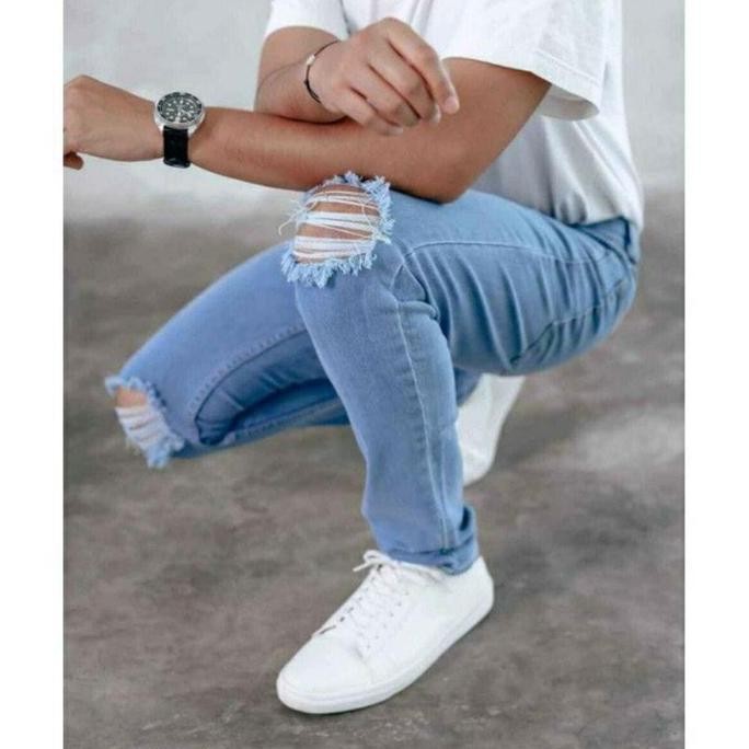 

Celana Jeans Pria Sobek Lutut Slimfit Model Pensil Skinny Street Karet Melar Hitam Panjang Nyaman Terbaru