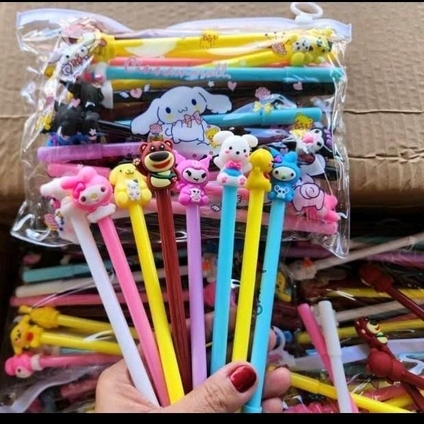 

EMS 20 Bulpen Karakter Sanrio Lotso Mix Warna Melody Kuromi Cinnamorol Alat Tulis Anak Sekolah