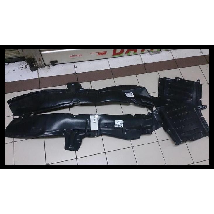 DISKON INNER FENDER MITSUBISHI GALANT V6-24 