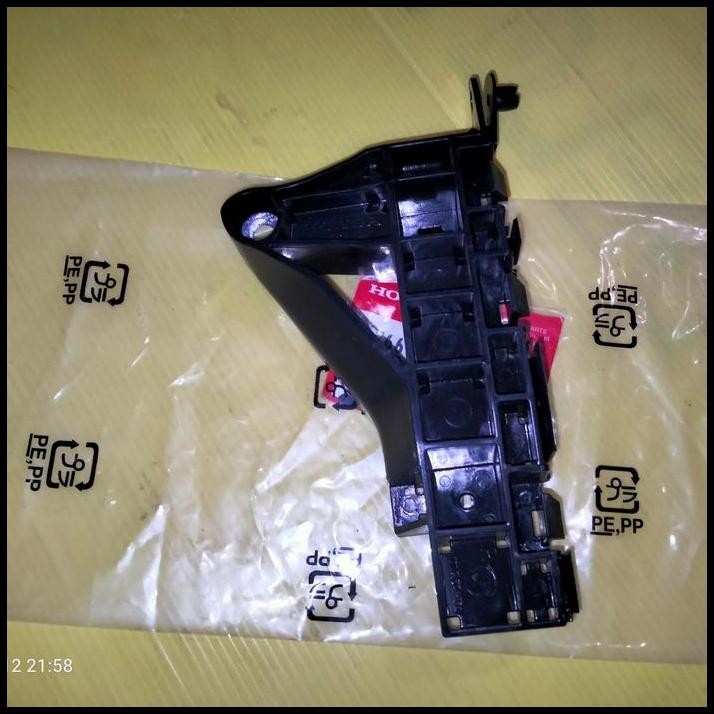 breaket bumper depan Honda jazz RS 2008-2013 kanan (RH)