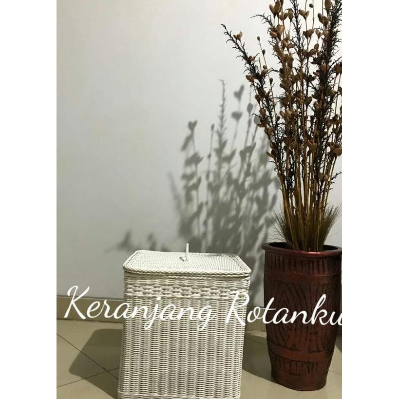 Keranjang Rotan Kotak Laundry
