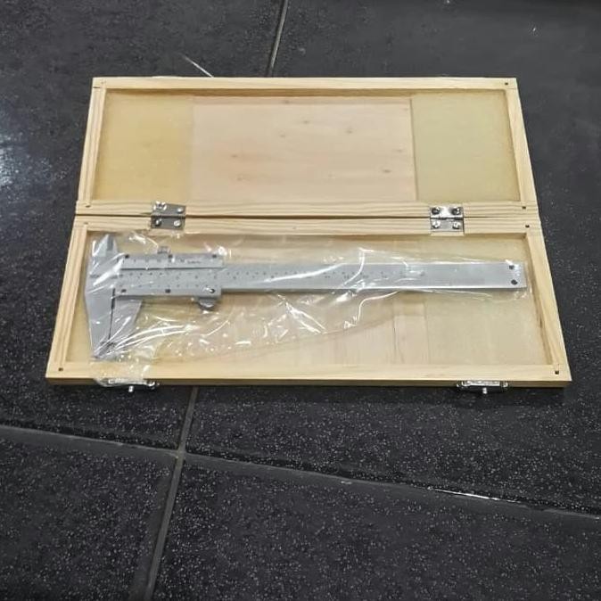 

Sketmat Besi 6 Inch/ Jangka Sorong 150 Mm X 0.02 Mm/Jangka &Awet New Stok