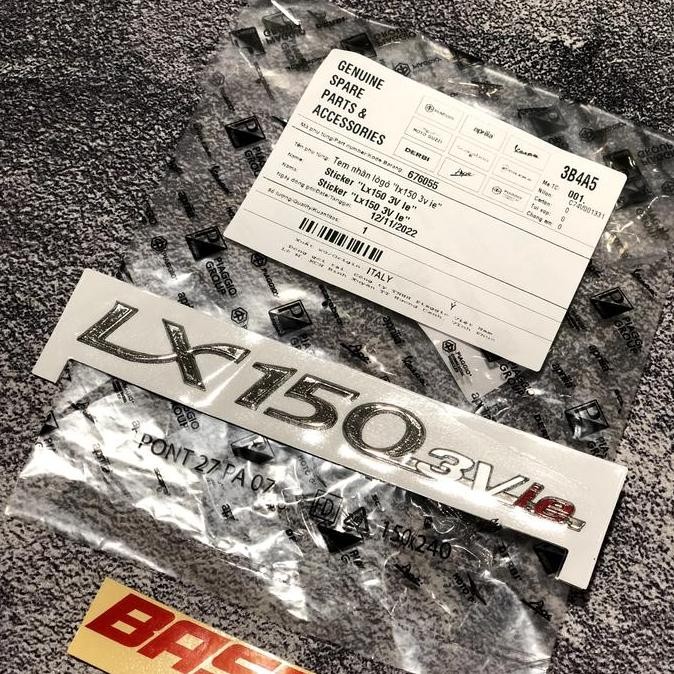 Stiker Emblem Vespa LX 150 3v ie Original