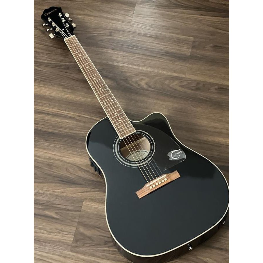 Epiphone J-45EC Studio - Solid Top Fishman Presys-II in Ebony