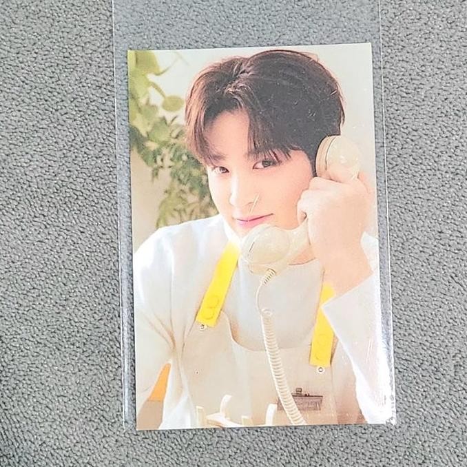 Junghwan Photocard - Official from BLOOMING Treasure Binder