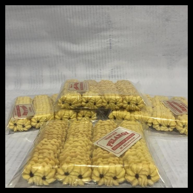 

BEST DEAL KUE LEBARAN KUE MENTEGA KUE PELANGI ASTHER KEMBAR 250 GRAM !!!!!!