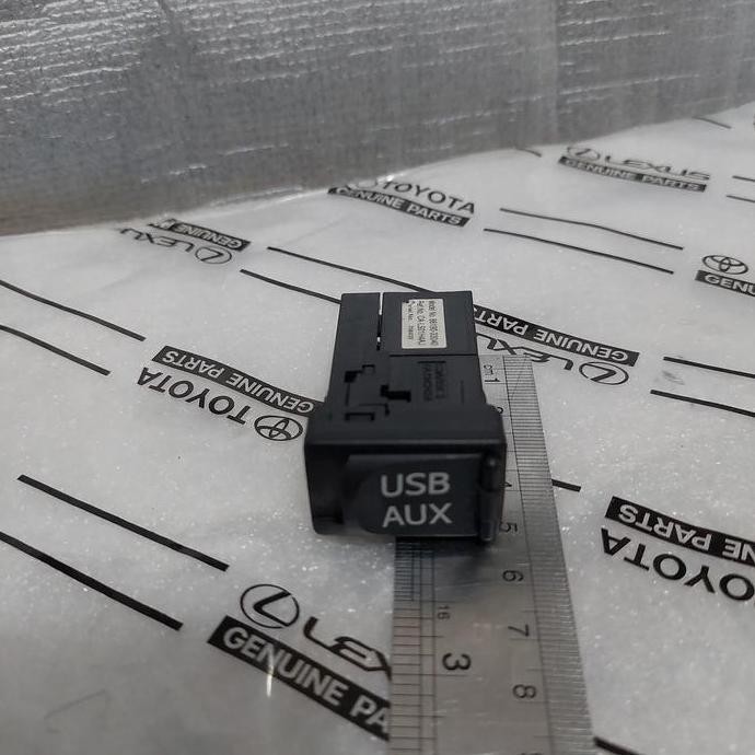 Kabel USB AUX Toyota Innova Fortuner Vios Yaris Sienta Etios Avanza Xenia Original
