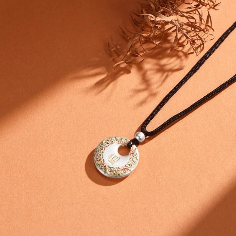 Perak Murni999Kalung Wanita Perak Murni dengan Liontin Bunga Vine Enamel Kedamaian