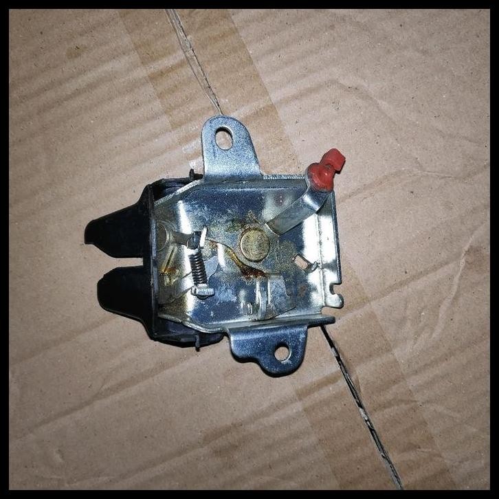 BEST DEAL DOOR LOCK BAGASI BELAKANG VIOS 