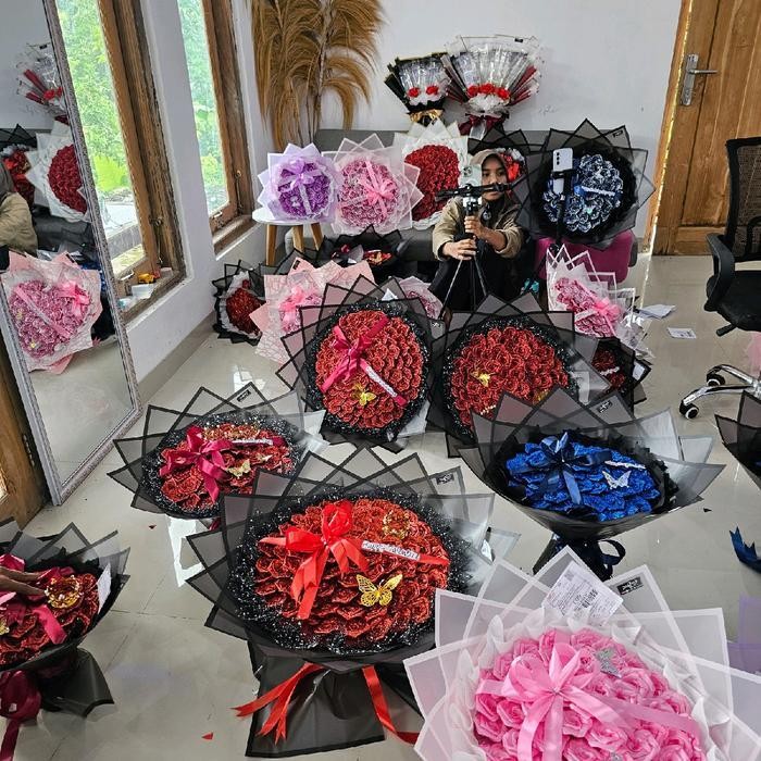 

Bis Buket Bunga Pita Satin Viral - Model Terbaru