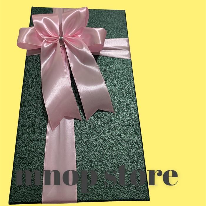 

Bis Kotak Uang Dgn Pita - Giftbox