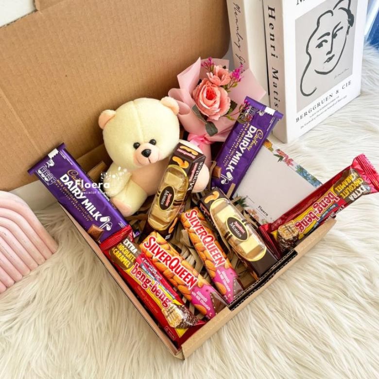 

BISA KIRIM HARI INI Gift Box hampers hadiah buket bouquet bunga boneka cokelat untuk pacar wanita dan valentine Nugi
