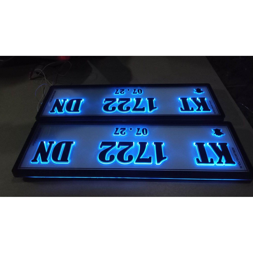 Plat nomor variasi mobil plus cover